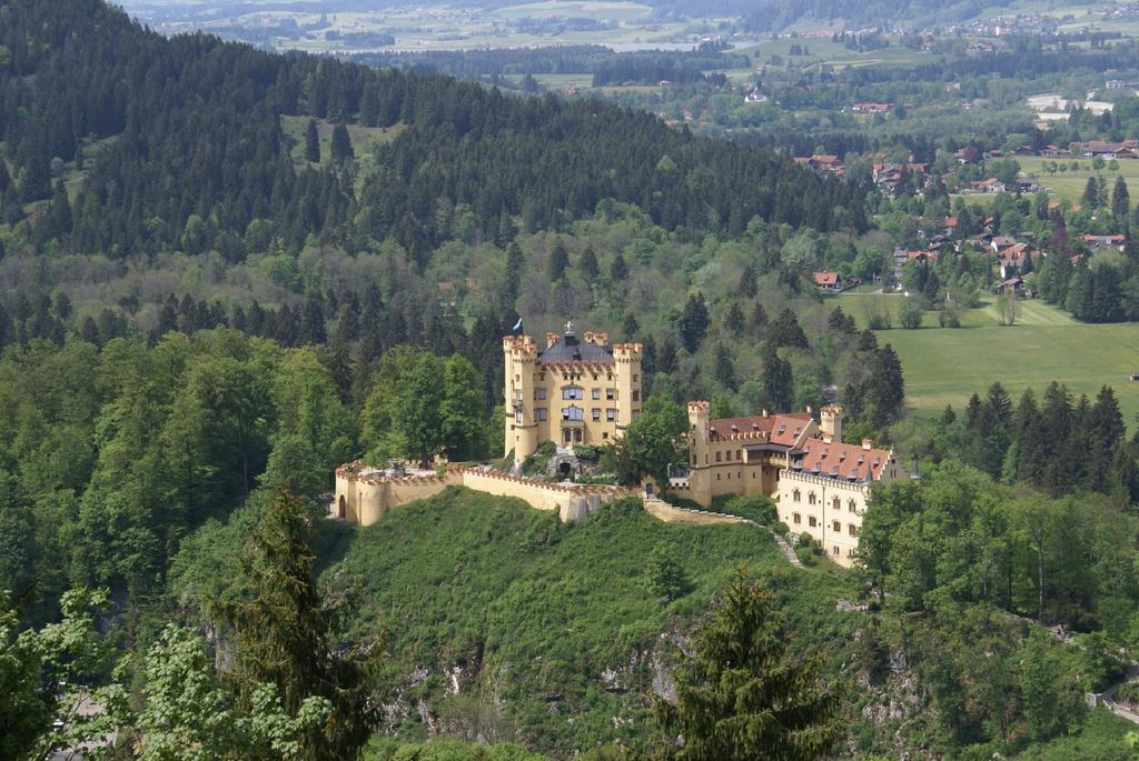 Lizzi Mountain Apartments Schwangau Exterior photo